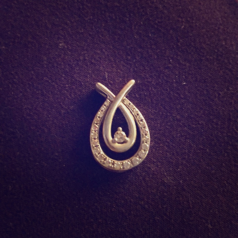 Kay Jewelers necklace pendant